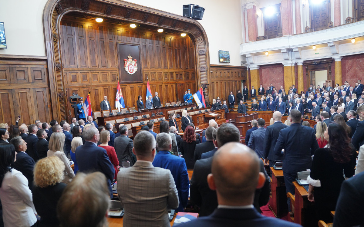 U ponedeljak nastavak konstitutivne sednice Skupštine Srbije, formirano 16 poslaničkih klubova
