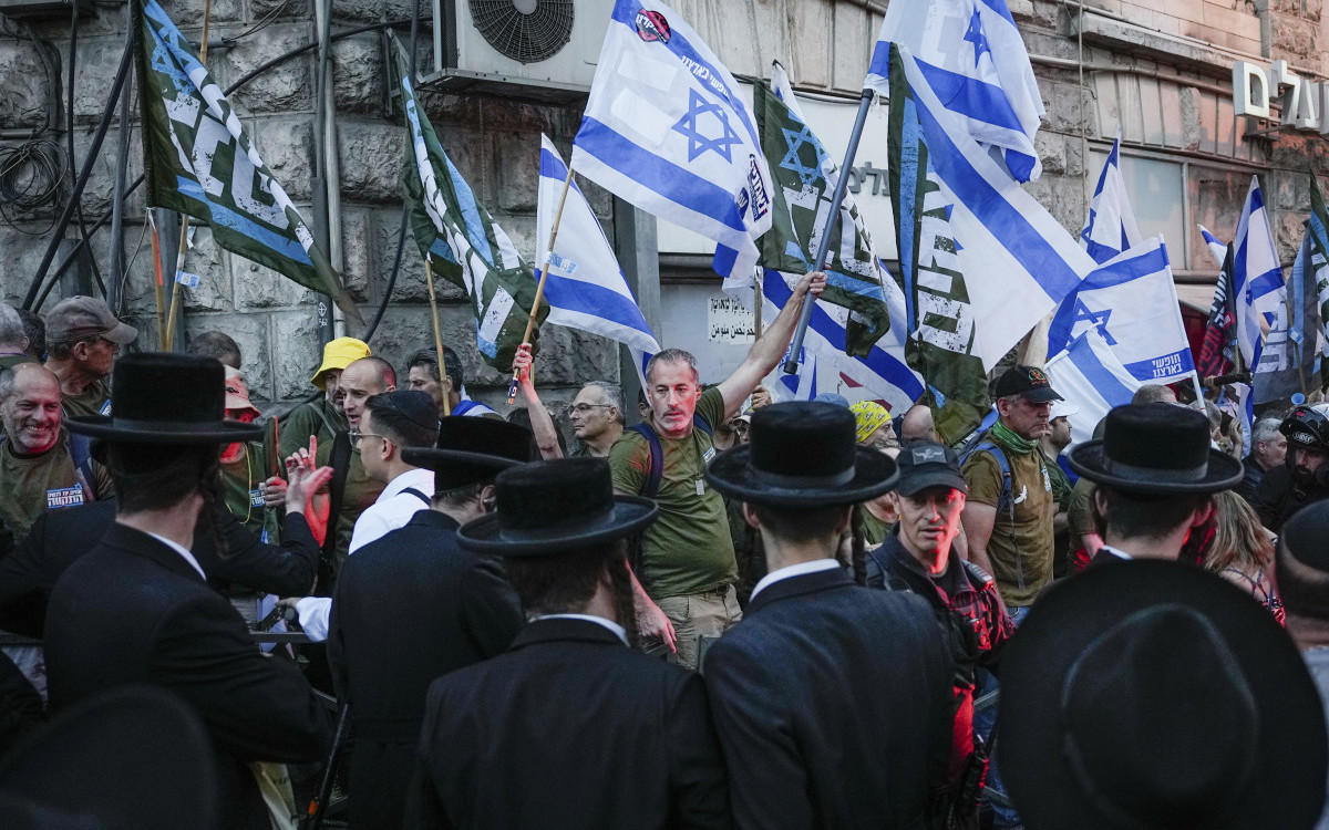 Desetine hiljada ljudi na protestu u Jerusalimu traže ostavku Netanjahuove vlade