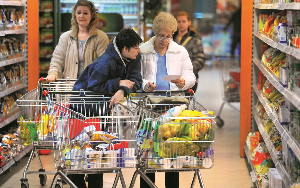 Zašto u Srbiji inflacija pada sporije nego u Evropi: Rast cena i dalje brine građane