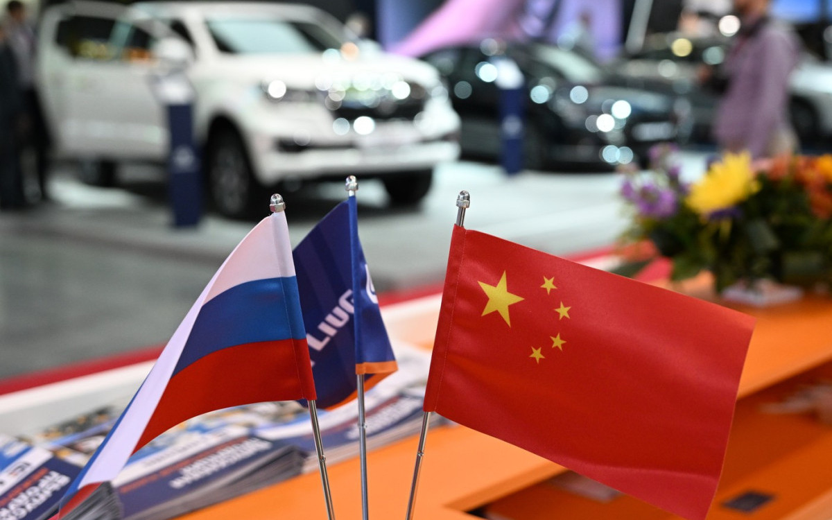 Kina odgovorila na Blinkenovu izjavu o mogućem reagovanju SAD: Imamo pravo da vodimo trgovinu sa Rusijom